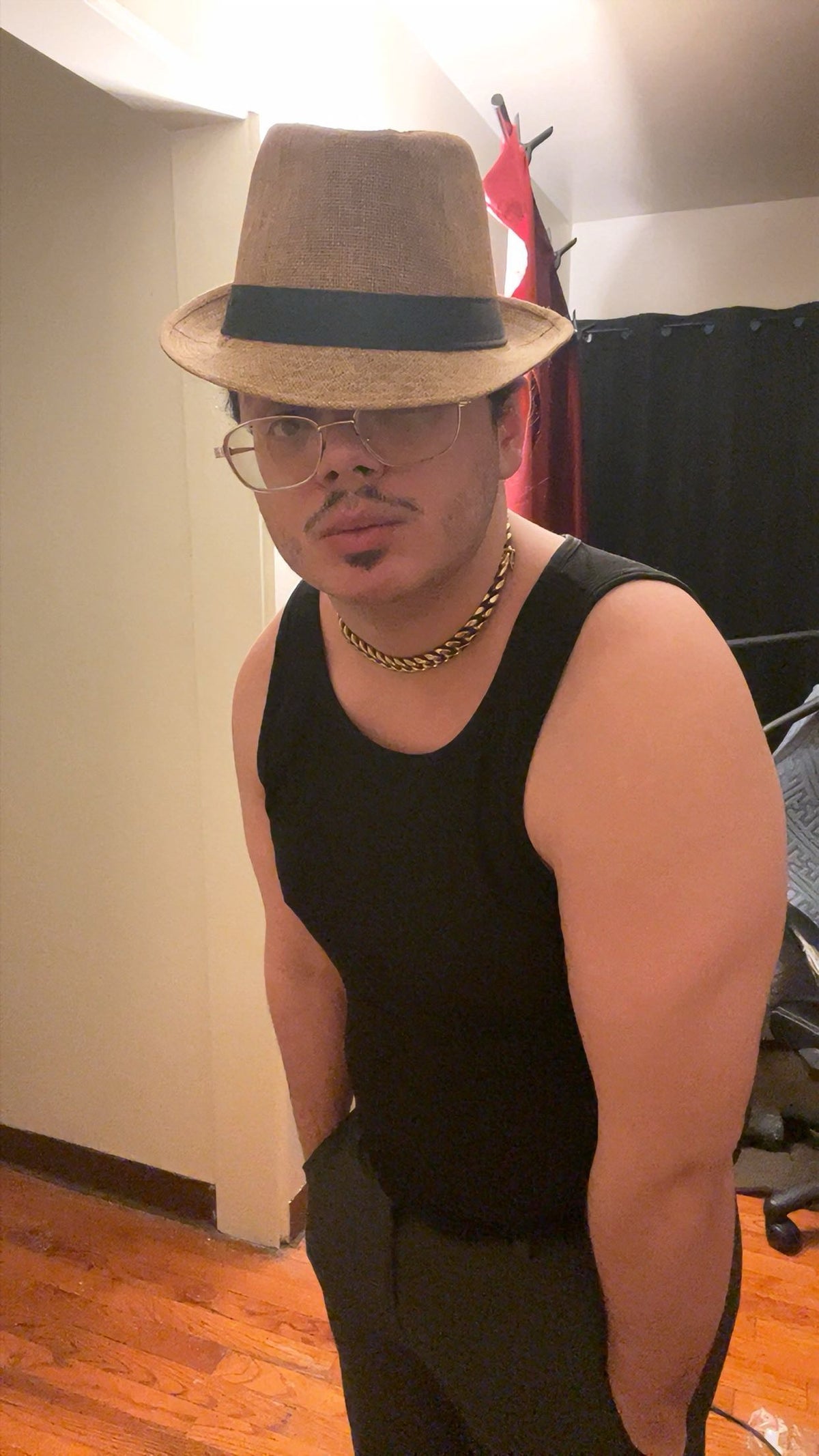 I have a fetish for married women, grandmothers and mothers 🍆